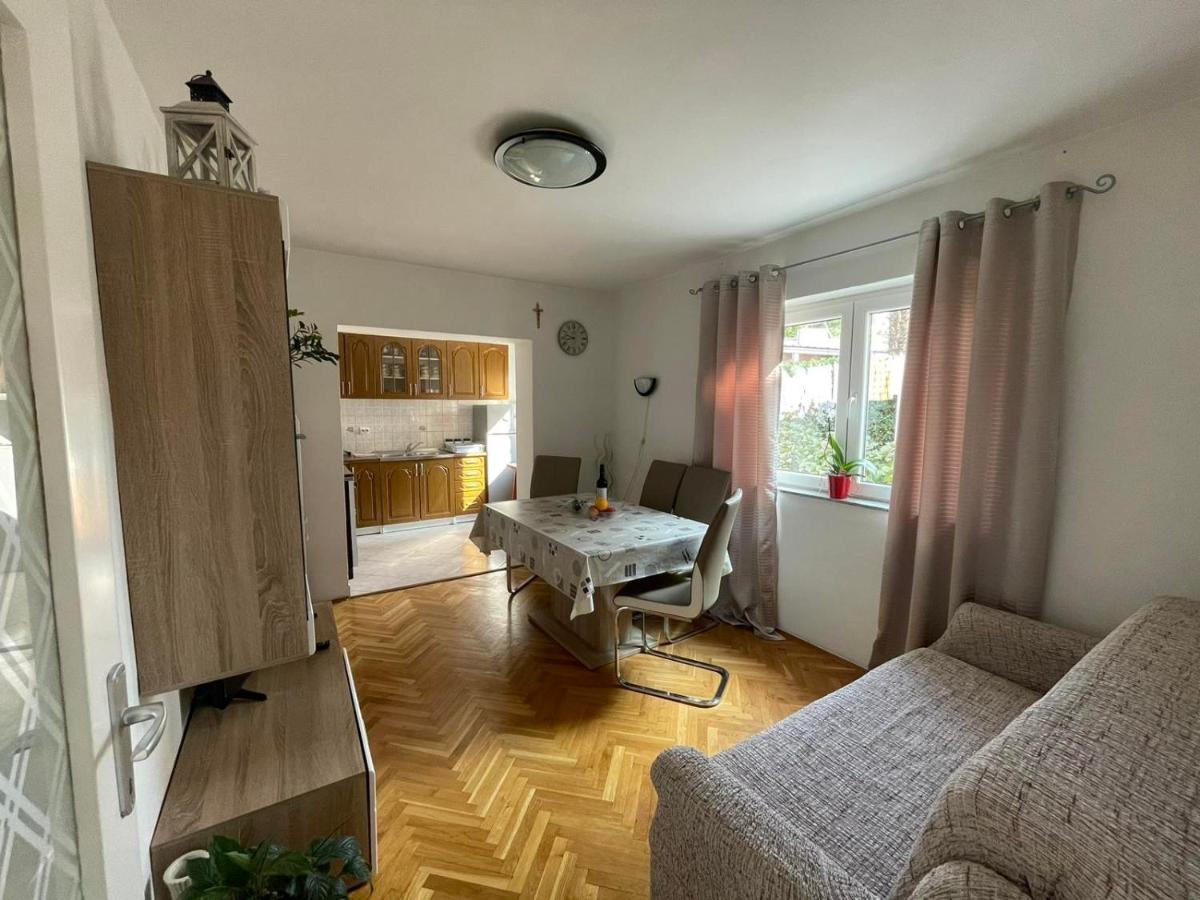 Apartman Renata ซริกเวนิซา ภายนอก รูปภาพ